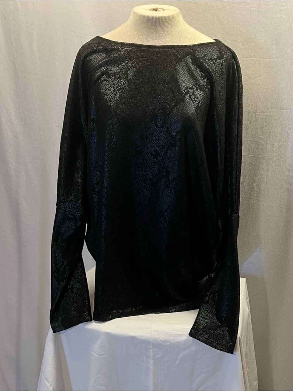 White House Black Market Black Textured Boatneck Long Sleeve Top